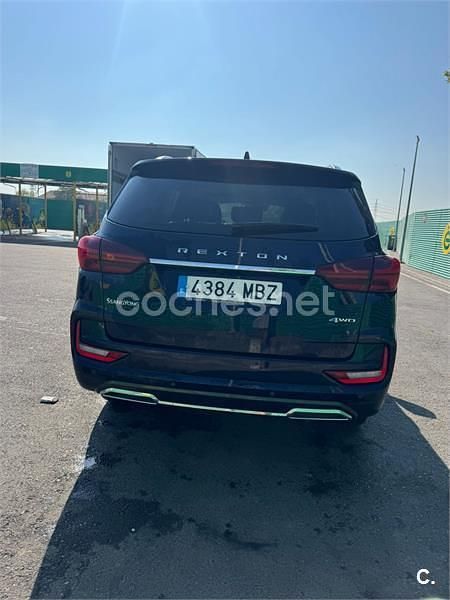 Negro Usado 2022 Ssangyong (KGM) Rexton SUV | 28.900 € - Imagen 1/4