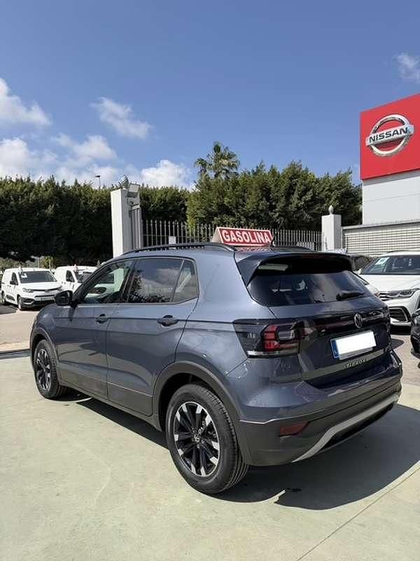 Usado VW T-Cross Advance 110 CV (80 kW) 2022 Gris SUV