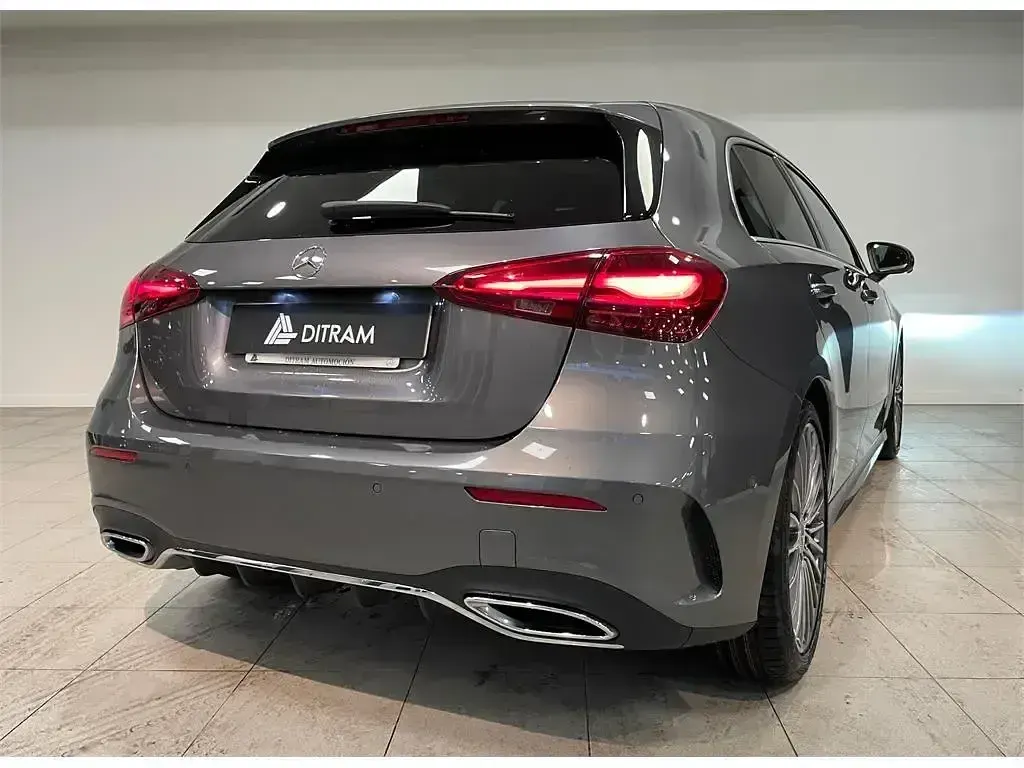 Usado Mercedes A220 190 CV (139 kW) 2024 Gris Berlina