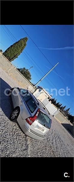 Gris / plata Usado 2005 Volvo V50 Momentum Familiar | 3200 € - Imagen 1/4