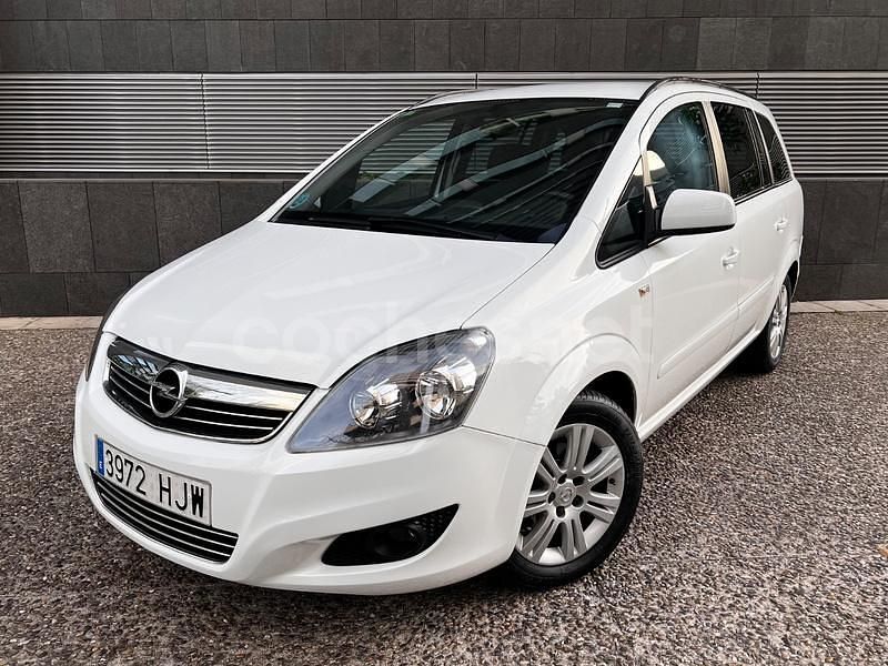 Blanco Usado 2012 Opel Zafira Family Monovolumen | 9500 € (Un poco caro) - Imagen 1/4