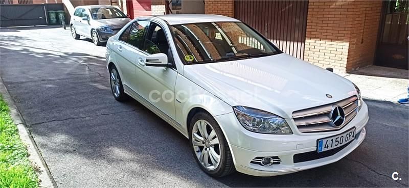 Usado Mercedes C200 Avantgarde 136 CV (100 kW) 2009 Blanco Berlina