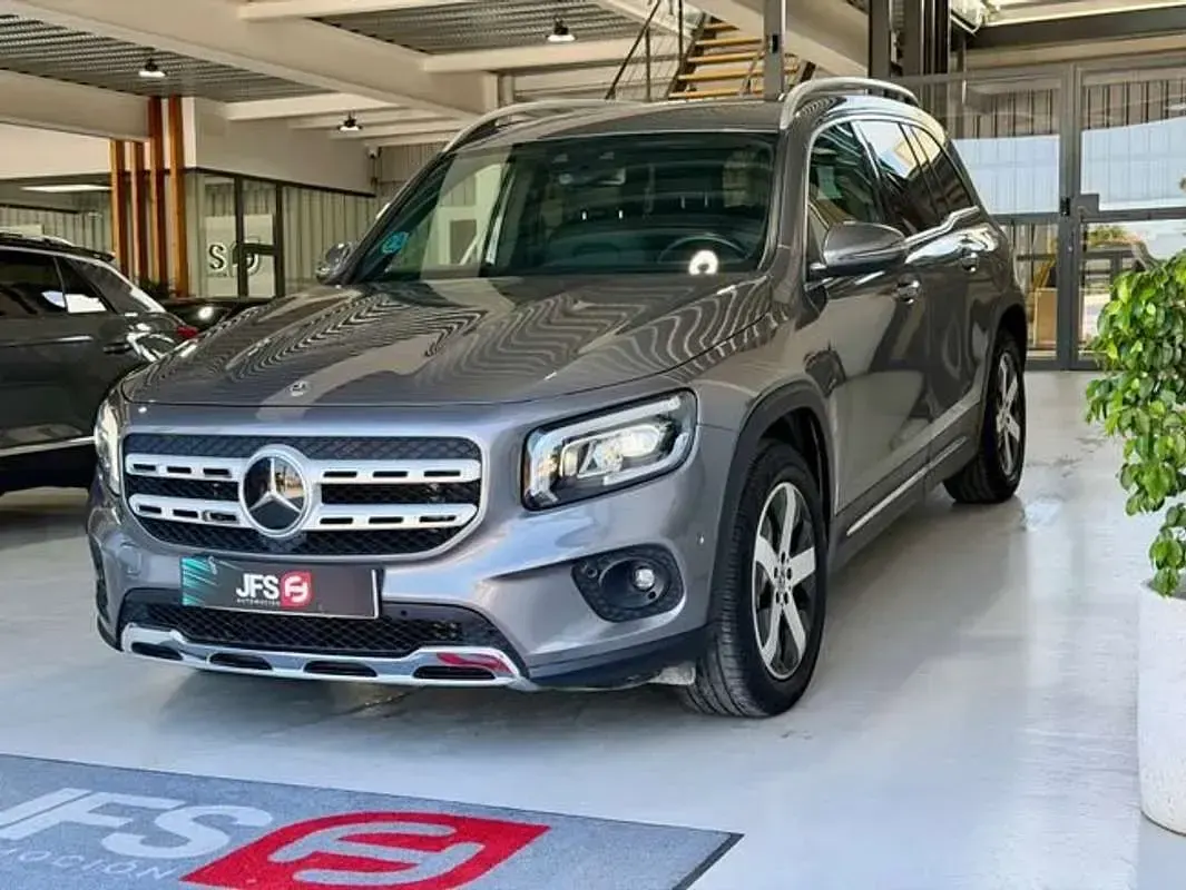 Usado Mercedes GLB200 150 CV (110 kW) 2021 Gris SUV