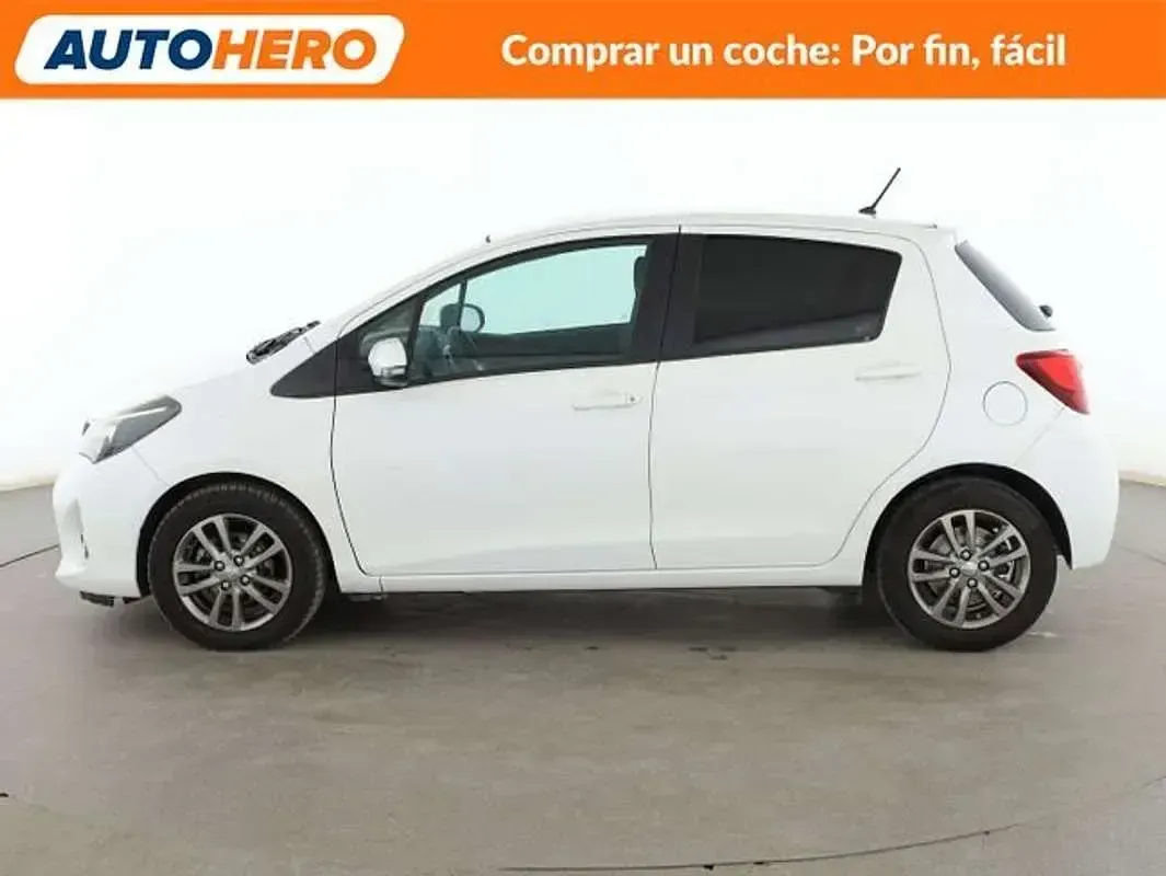 Usado Toyota Yaris Active 90 CV (66 kW) 2015 Blanco Utilitario