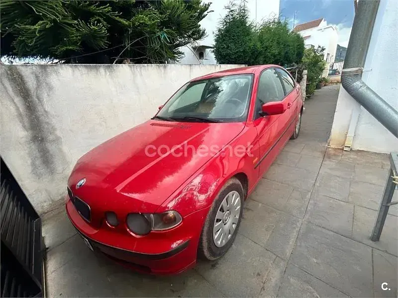 Usado BMW 316 115 CV (84 kW) 2001 Rojo Berlina