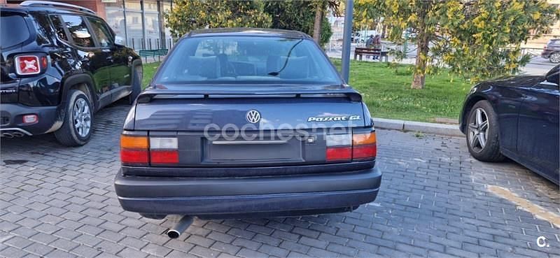 Usado VW Passat 115 CV (84 kW) 1992 Azul Berlina