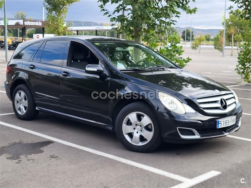 Negro Usado 2006 Mercedes R320 Monovolumen | 8700 € (Precio justo) - Imagen 1/4