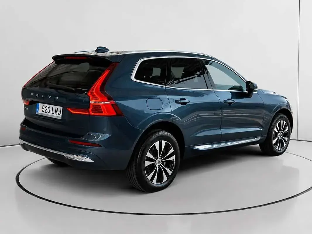 Usado Volvo XC60 Core 351 CV (258 kW) 2022 Azul SUV