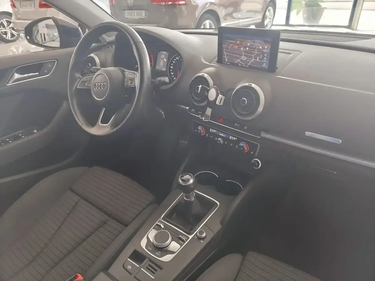 Usado Audi A3 Sport 150 CV (110 kW) 2017 Azul Utilitario