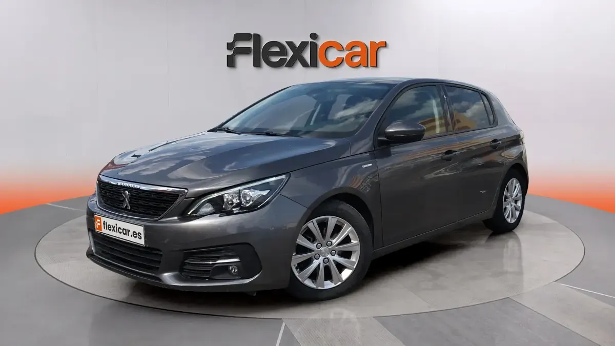Usado Peugeot 308 Style 131 CV (96 kW) 2020 Gris Berlina