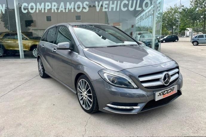 Gris Usado 2014 Mercedes B200 AMG Monovolumen | 16.500 € (Precio justo) - Imagen 1/4