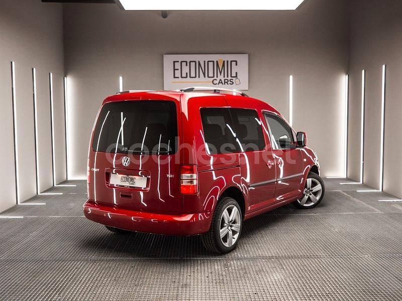 Rojo Usado 2013 VW Caddy Maxi Trendline Monovolumen | 14.000 € - Imagen 1/4