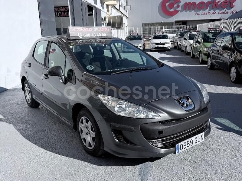 Gris / plata Usado 2010 Peugeot 308 Business-Line Berlina | 2999 € (Buen precio) - Imagen 1/4