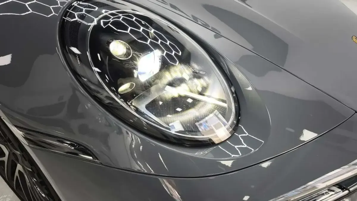 Usado Porsche 992 581 CV (427 kW) 2023 Gris Descapotable