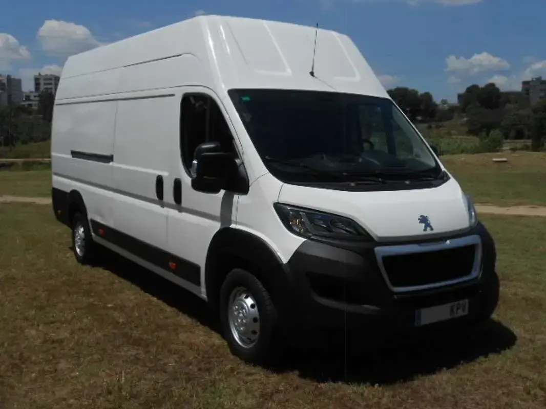 Usado Peugeot Boxer 131 CV (96 kW) 2018 Blanco Van