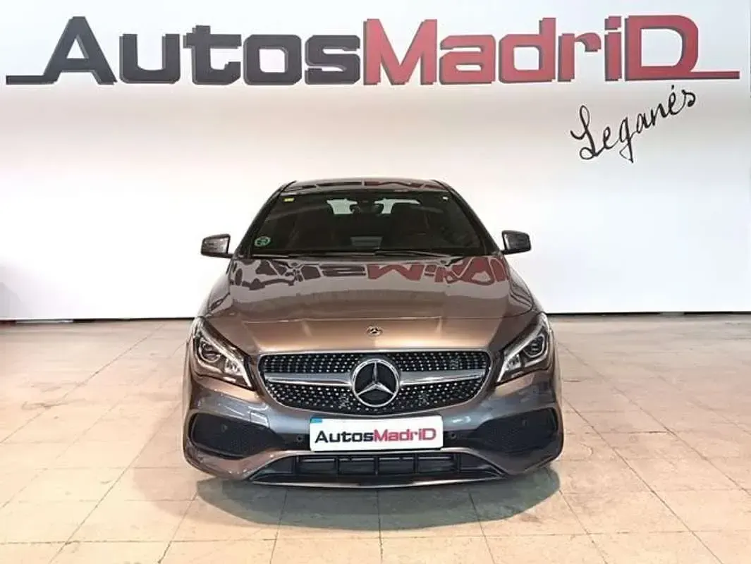 Usado Mercedes CLA200 156 CV (114 kW) 2018 Gris Berlina
