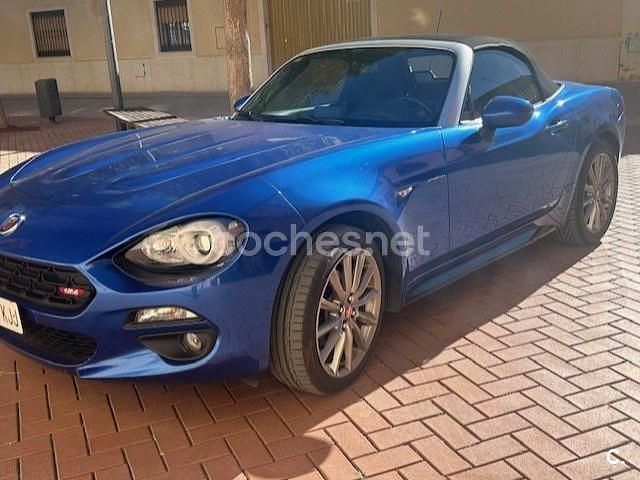 Usado Fiat 124 Spider Lusso 140 CV (102 kW) 2018 Azul Descapotable