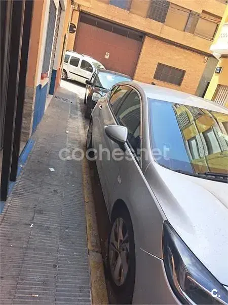 Usado Opel Astra Dynamic 110 CV (80 kW) 2016 Gris / plata Berlina