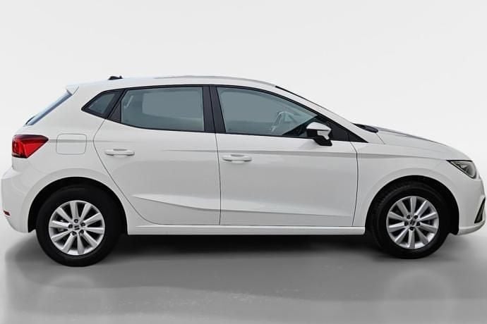 Usado Seat Ibiza Style 110 CV (80 kW) 2023 Blanco Berlina