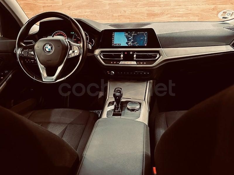 Usado BMW 318 150 CV (110 kW) 2020 Negro Familiar
