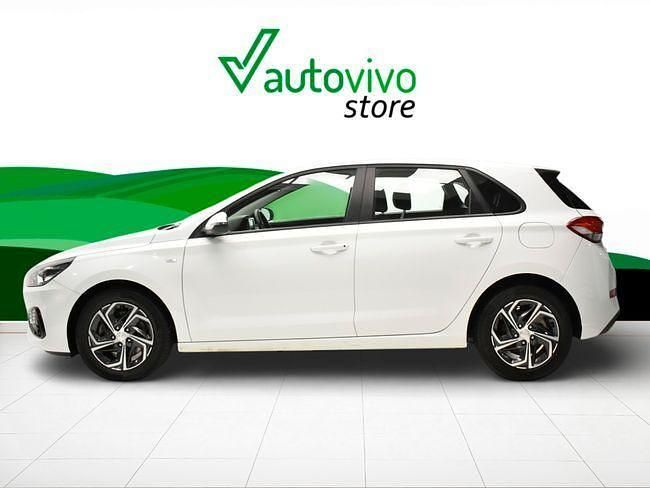 Usado Hyundai i30 120 CV (88 kW) 2023 Blanco