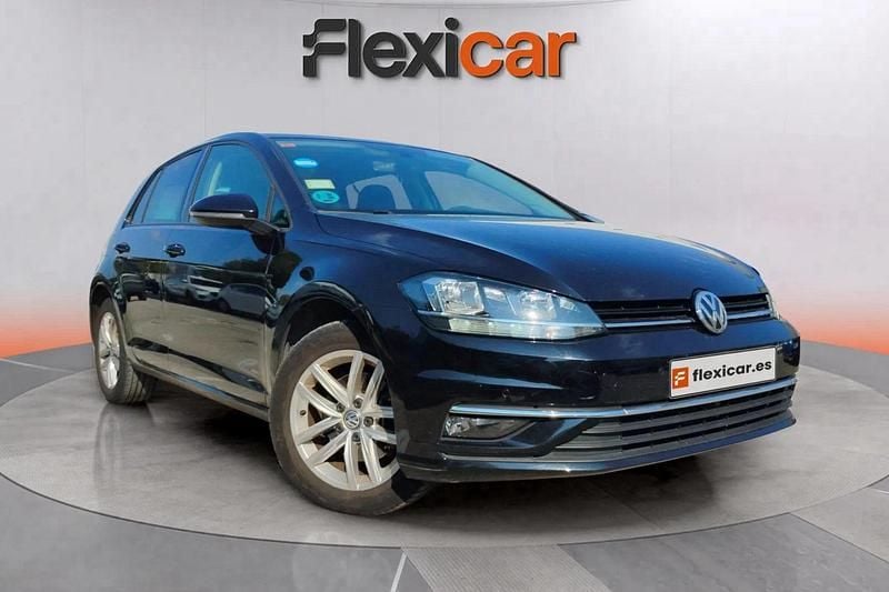 Blanco Usado 2018 VW Golf VII Advance Berlina | 14.790 € (Buen precio) - Imagen 1/4