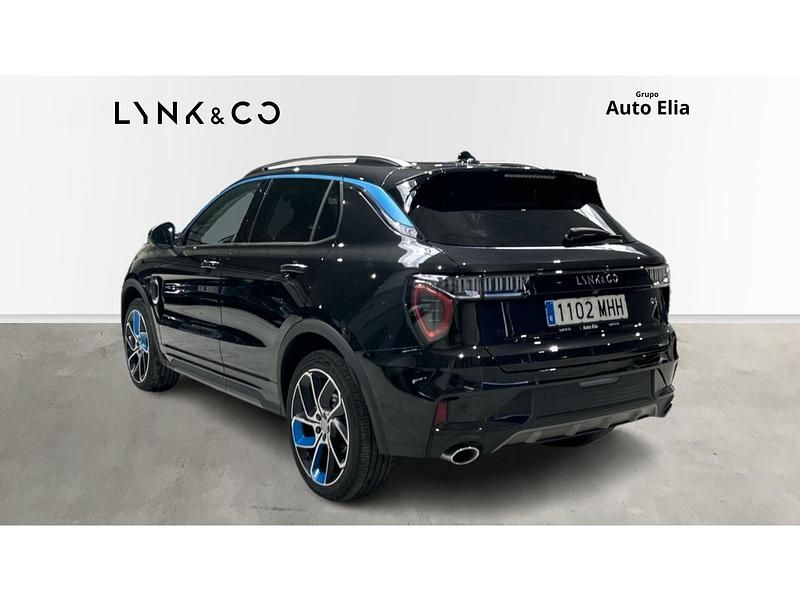 Usado Lynk & Co 01 261 CV (191 kW) 2023 Negro SUV