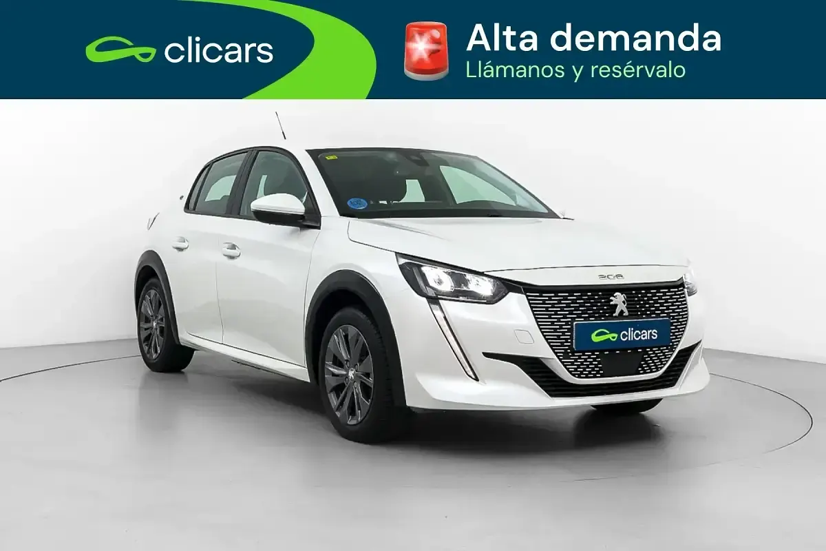 Usado Peugeot e-208 Allure 100 kW (136 CV) 2020 Blanco Utilitario