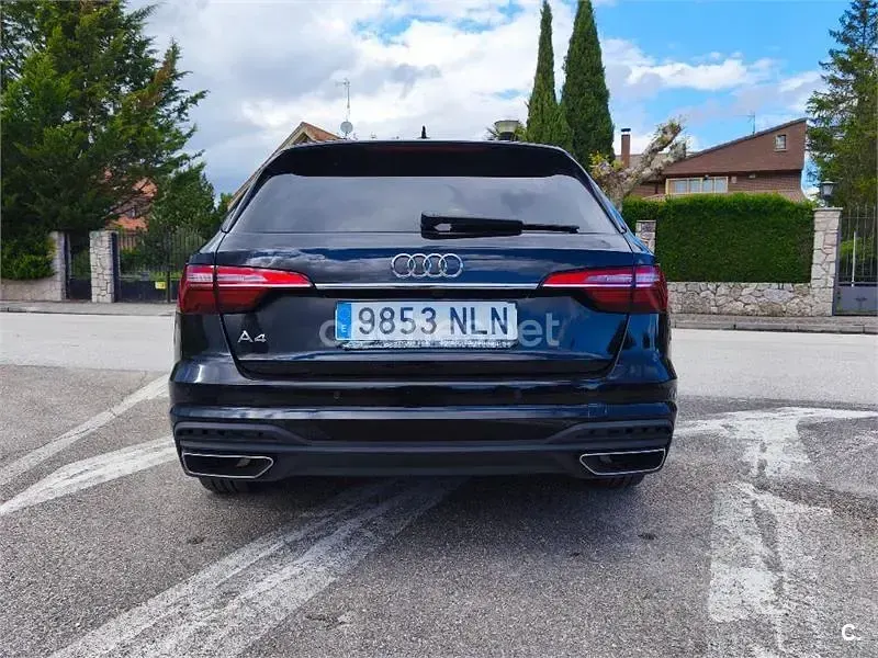 Usado Audi A4 Advanced Plus 150 CV (110 kW) 2024 Negro Familiar