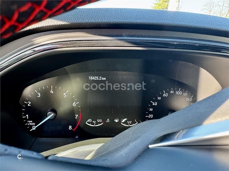 Usado Ford Focus ST-Line 125 CV (91 kW) 2024 Gris / plata Berlina