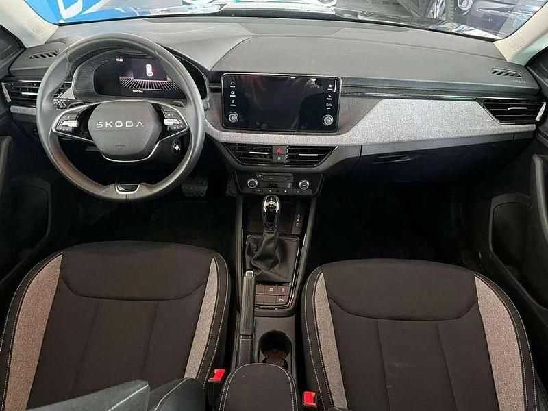 Usado Skoda Kamiq Selection 116 CV (85 kW) 2025 Negro SUV