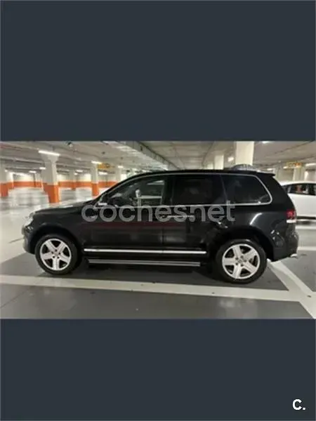 Usado VW Touareg 225 CV (165 kW) 2008 Negro SUV
