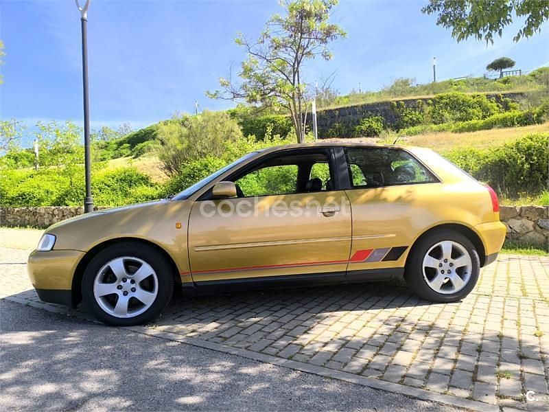 Usado Audi A3 Attraction 150 CV (110 kW) 1998 Amarillo Utilitario