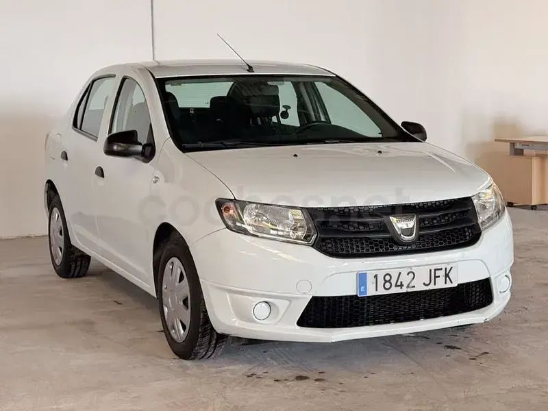 Usado Dacia Logan Ambiance 75 CV (55 kW) 2015 Blanco Berlina
