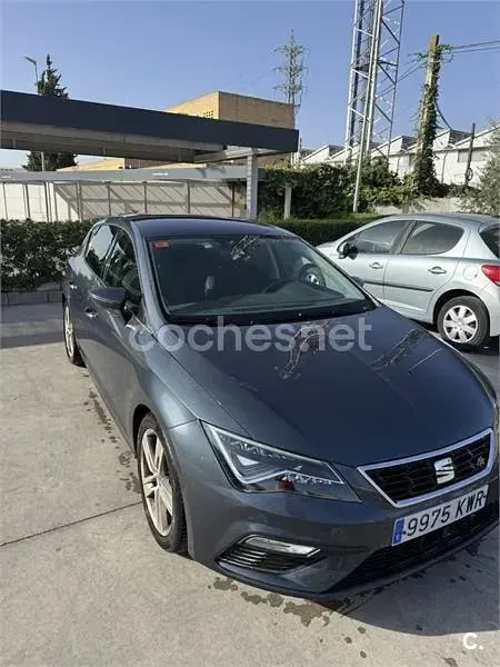 Begagnad Seat Leon FR 150 HK (110 kW) 2019 Grå Sedan