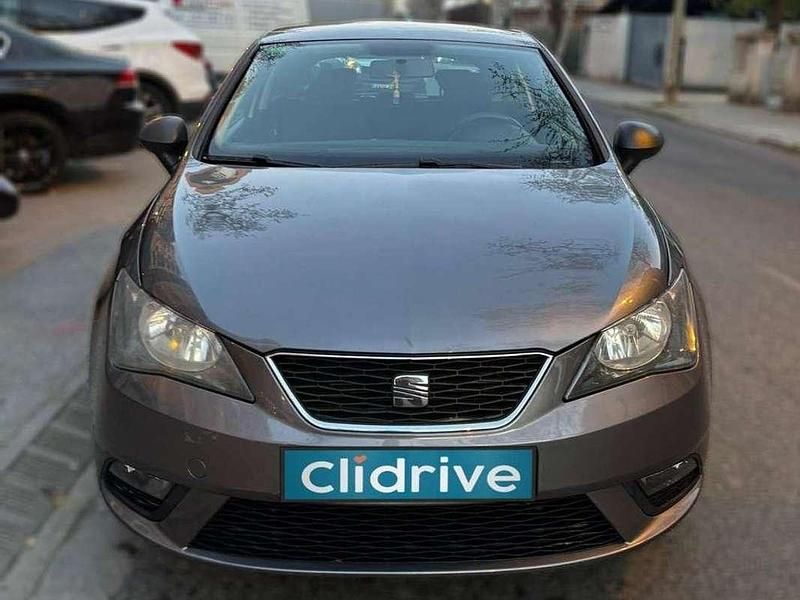 Usado Seat Ibiza Reference 64 CV (47 kW) 2013 Gris Utilitario