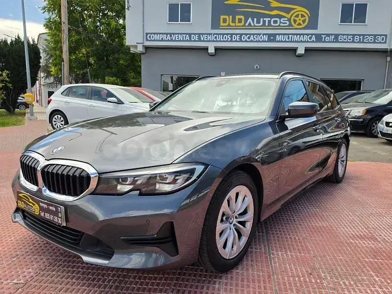 Usado BMW 318 150 CV (110 kW) 2022 Gris / plata Familiar