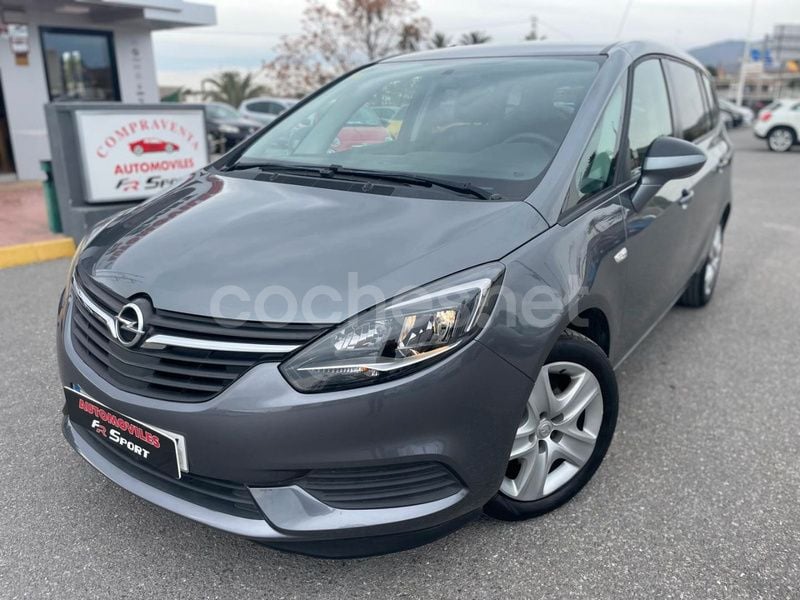 Usado Opel Zafira Selective 136 CV (100 kW) 2018 Gris / plata Monovolumen