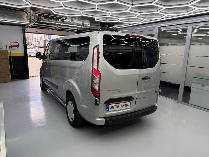 Usado Ford Transit Custom Nugget 130 CV (95 kW) 2023 Gris / plata Monovolumen
