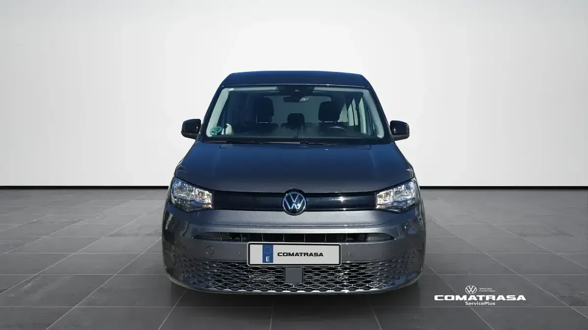 Usado VW Caddy 102 CV (75 kW) 2025 Gris Monovolumen