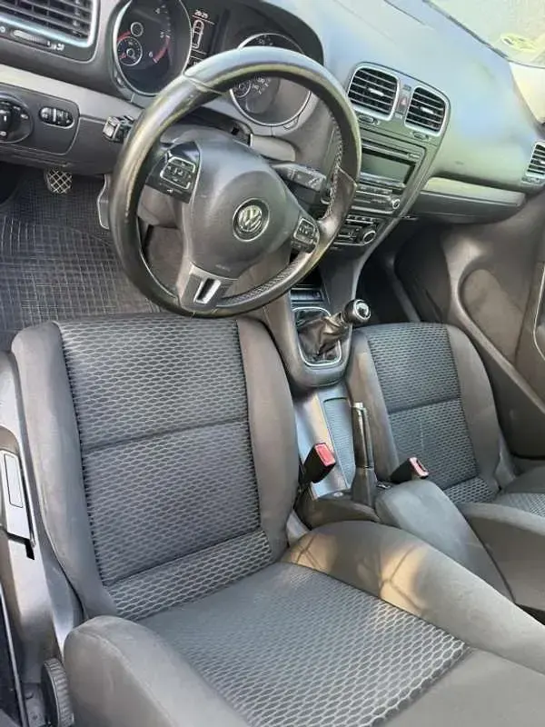 Usado VW Golf VII Advance 105 CV (77 kW) 2012 Negro Utilitario