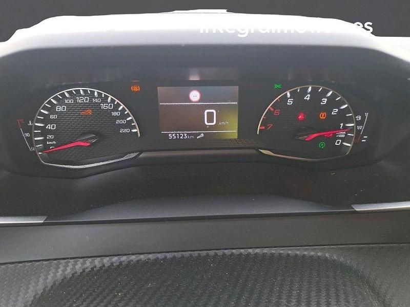 Usado Peugeot 2008 Active 110 CV (80 kW) 2021 Gris SUV