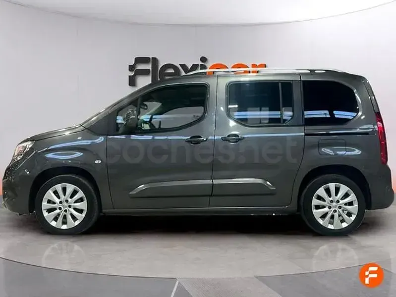 Usado Opel Combo Life Innovation 100 CV (73 kW) 2019 Gris / plata Monovolumen