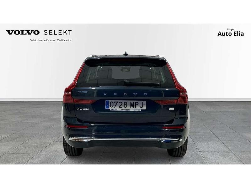 Usado Volvo XC60 Core 351 CV (258 kW) 2024 Azul SUV