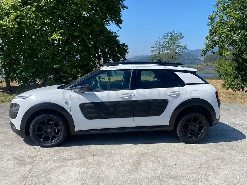 Usado Citroën C4 Shine 100 CV (73 kW) 2016 Blanco Berlina