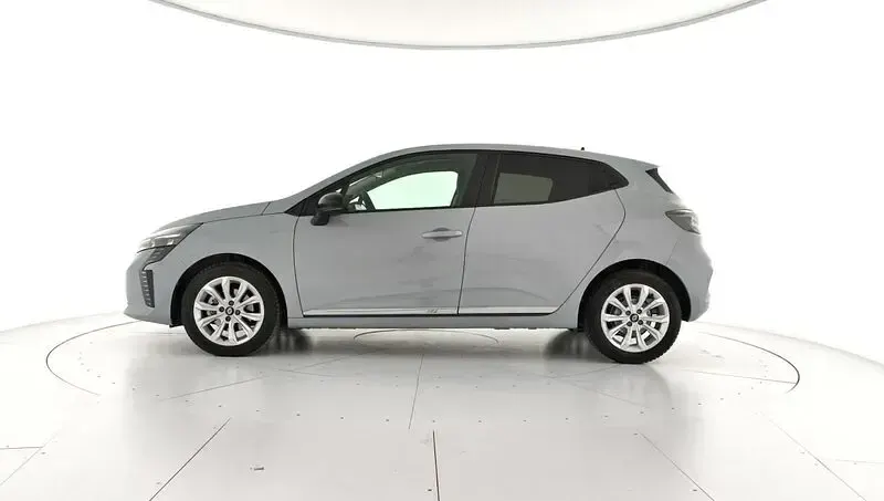 Usado Renault Clio V Evolution 100 CV (73 kW) 2025 Gris Berlina