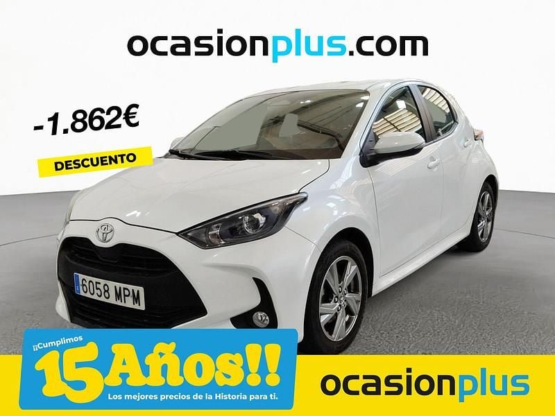 Blanco Usado 2024 Toyota Yaris Hybrid Active Berlina | 20.490 € (Precio justo) - Imagen 1/4