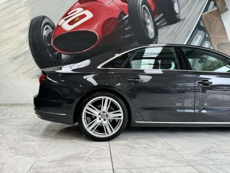 Usado Audi A8L Comfort 262 CV (192 kW) 2015 Negro Berlina