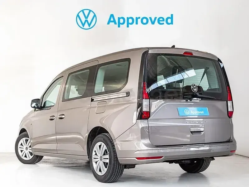 Usado VW Caddy 102 CV (75 kW) 2025 Beige Monovolumen