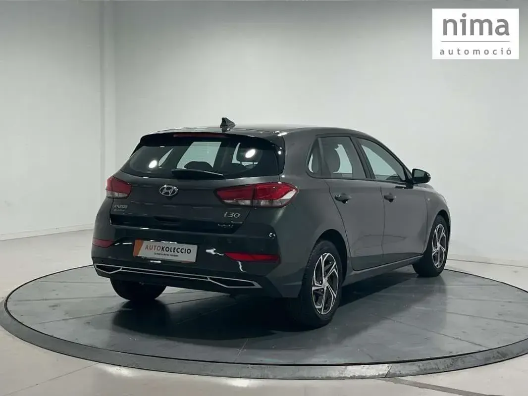 Usado Hyundai i30 120 CV (88 kW) 2022 Berlina